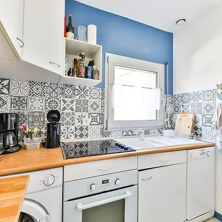 Cosy, Idealement Situe En Centre-ville * Les Sables-dʼOlonne