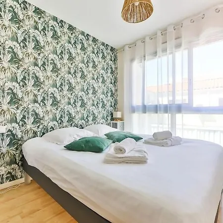 Cosy, Idealement Situe En Centre-ville * Les Sables-dʼOlonne