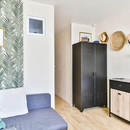 Cosy, Idealement Situe En Centre-ville * Les Sables-dʼOlonne