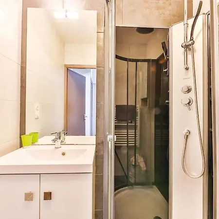 Cosy, Idealement Situe En Centre-ville * Les Sables-dʼOlonne